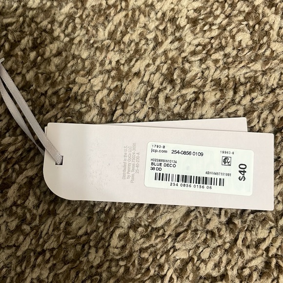 Ambrielle 38 DD bra - Picture 6 of 6